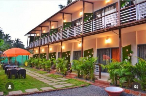 YogiTree Beach Resort & Cafe, Morjim
